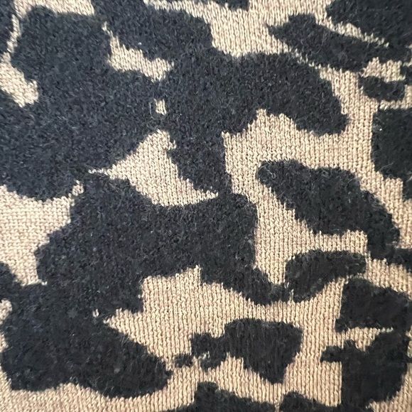 Burberry Wool + Cashmere Statement Knit Sweater - Picture 6 of 6